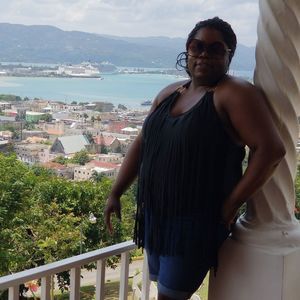 Meet your Posher, Carla